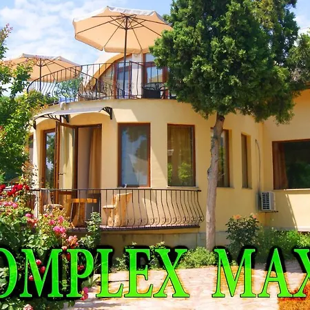 Pensión Complex Maxim