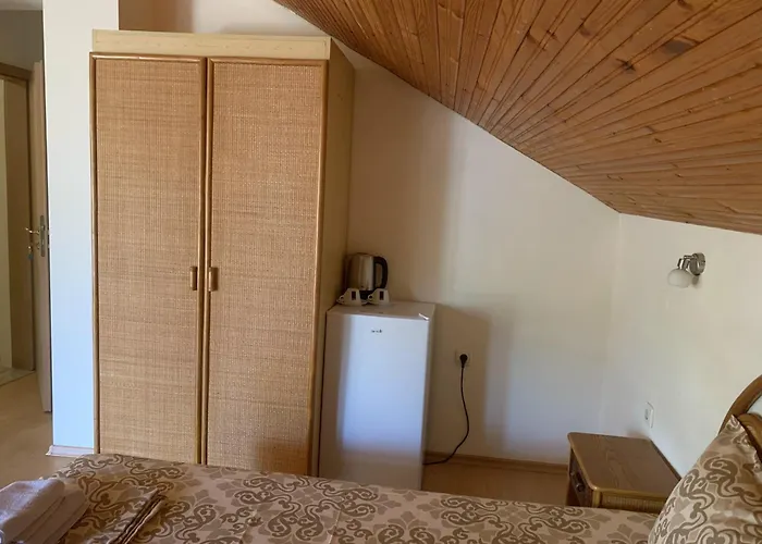 Complex Maxim - Sea View ゲストハウス