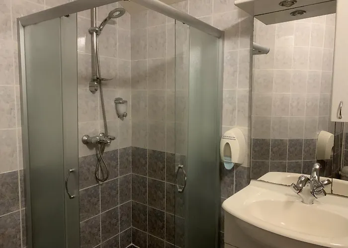 Complex Maxim - Sea View ゲストハウス