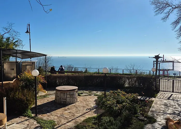 Complex Maxim - Sea View