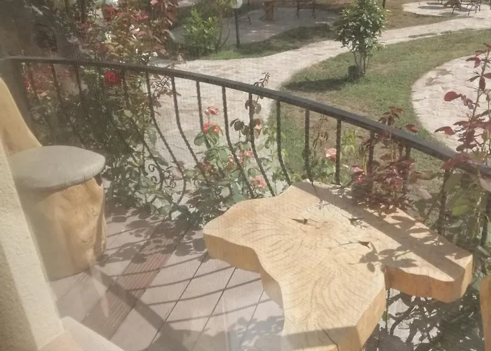 Complex Maxim - Sea View