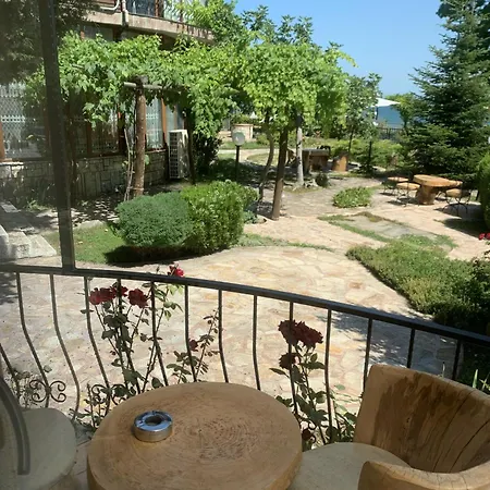 Pensjonat Complex Maxim - Sea View And Free Parking Warna