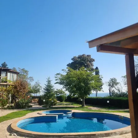 Complex Maxim - Sea View And Free Parking Pensjonat 3*