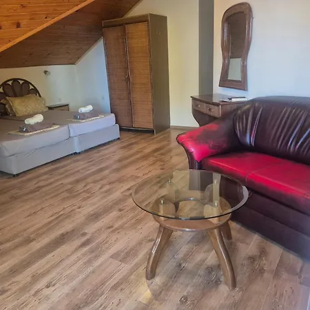 Pensjonat Complex Maxim - Sea View And Free Parking Warna