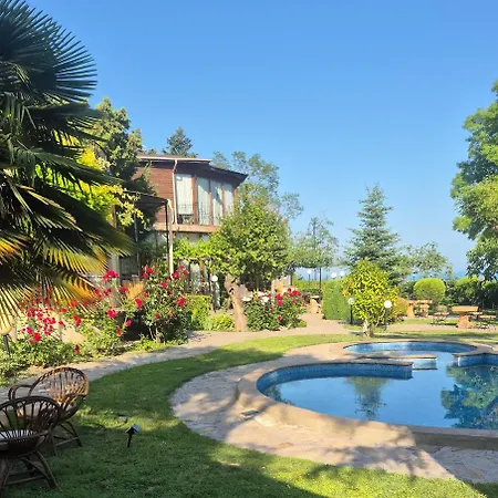 Complex Maxim - Sea View And Free Parking Pensjonat 3*