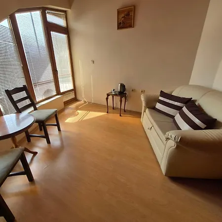 Konukevi Complex Maxim - Sea View 4*