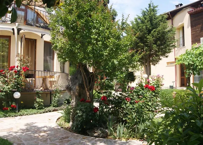 Konukevi Complex Maxim - Sea View 4*