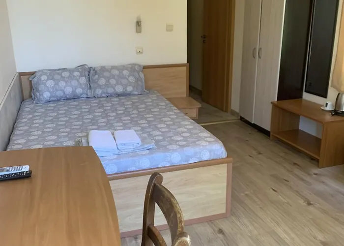 Complex Maxim - Sea View