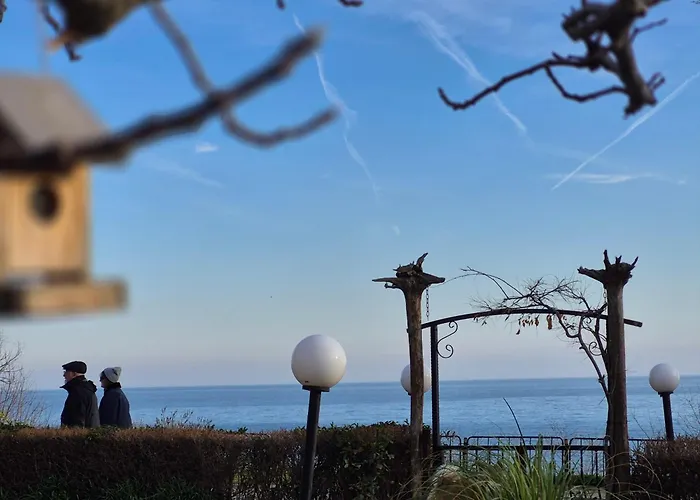 Konukevi Complex Maxim - Sea View