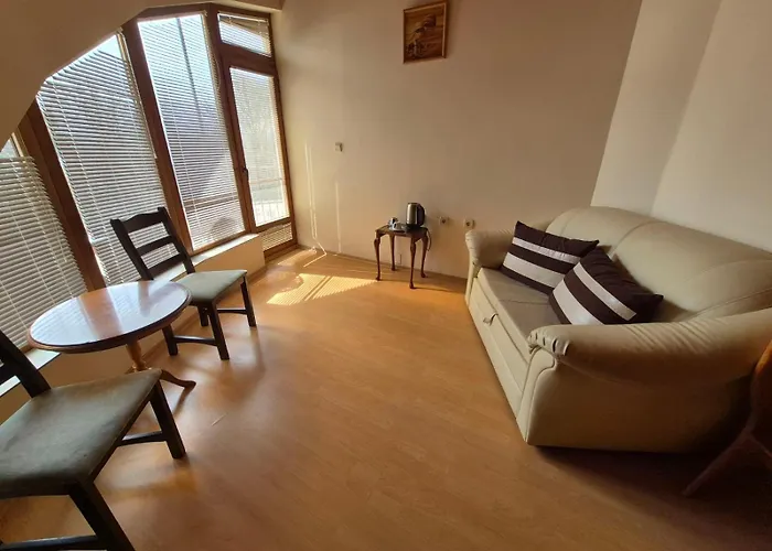 Konukevi Complex Maxim - Sea View 4*